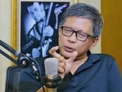 Rocky Gerung Sebut Pujian Prabowo ke Jokowi Cuma Kertas Permen: Pahit di Dalam