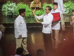 Prabowo di Antara Hidup Jokowi atau Adili Jokowi