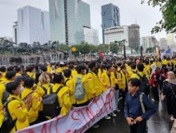 Mahasiswa: Siang Makan Gratis Orang Tua Kena PHK