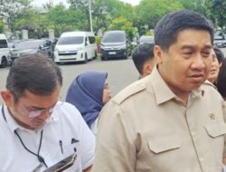 Usai Lapor Prabowo, Menteri Ara Larang Pemasangan Pagar Rumah Eksklusif di PIK