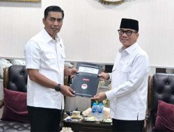 Temui Kabareskrim, Menteri Yandri Serahkan Data Kades yang Main Judol