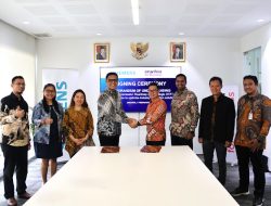 Smartfren for Business & Siemens Jalin Kemitraan Strategis untuk Kembangkan Solusi Smart Manufacturing