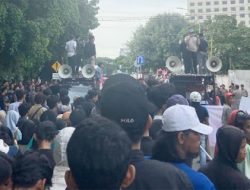 Demonstran Anti Korupsi Dukung KPK Tuntaskan Kasus Harun Masiku dan Hasto Kristiyanto