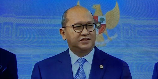 Tetap Menteri Investasi, Rosan Rangkap Jabatan jadi Bos Danantara