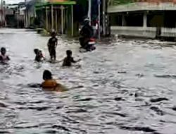 7 Kecamatan di Gresik Kebanjiran, Warga Sulit Berbuka Puasa