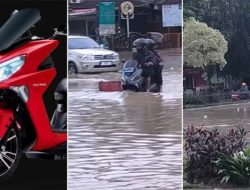 Detik-Detik Motor Listrik Buatan Indonesia Terjang Banjir Bekasi, Motor Jepang Dibuat Malu