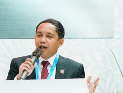 Raja Juli Antoni Disenggol Warganet: Jabatan Menteri tapi Level Buzzer