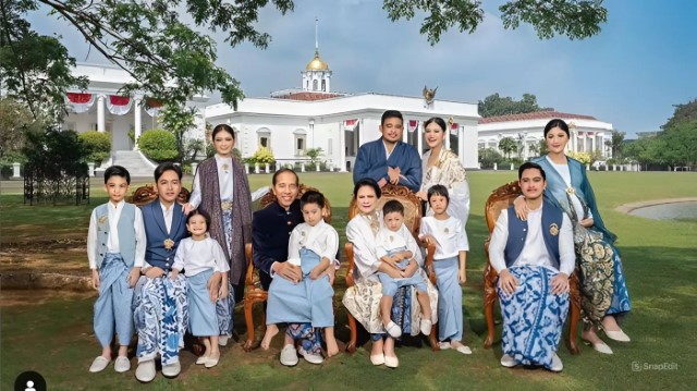 WOW! Sepatu Keluarga Jokowi Sebelum Tinggalkan Istana Jadi Sorotan, Harganya 40 Kali UMR Jakarta