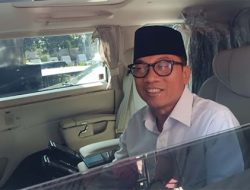 Menteri Yandri Hanya Tertawa Didesak Mundur