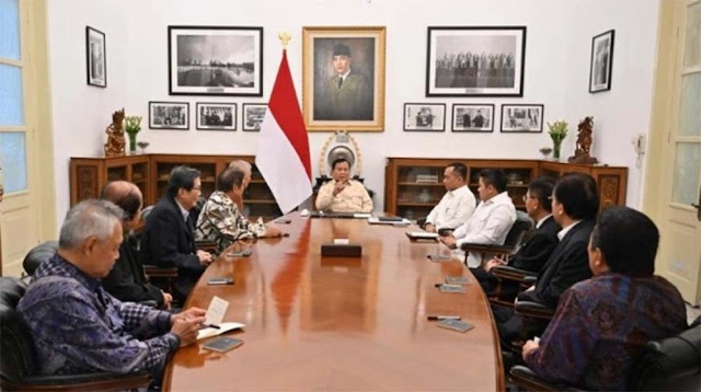 9 Naga Jadi Kucing Jinak di Tangan Prabowo? Analis Ungkap Gestur Tak Terduga Para Konglomerat di Istana