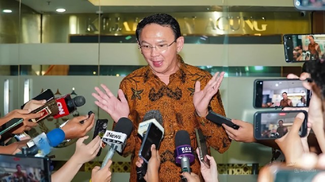 Garang di Podcast Tapi Garuk-Garuk Kepala Usai Diperiksa Kejagung Soal Korupsi di Pertamina, Ada Apa dengan Ahok?