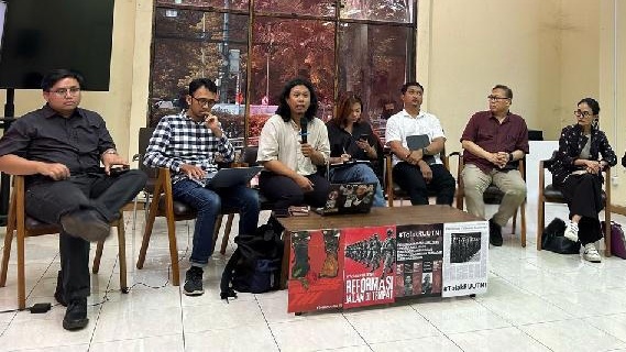 34 Organisasi Masyarakat Sipil Kecam Revisi UU TNI: Bertentangan dengan Komitmen HAM Internasional