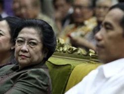 Megawati tak Berdaya Menghadapi Jokowi