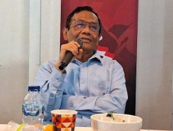 Letkol Teddy Perlu Mundur dari TNI Bila Revisi UU Disahkan? Ini Kata Mahfud MD