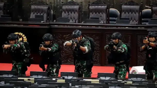 RUU TNI Sah Menjadi Undang-Undang, YLBHI: Matinya Supremasi Sipil dan Demokrasi di Indonesia