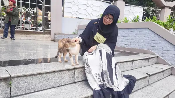 Perjuangan Anne Candra Masuk Islam, Diusir dari Rumah hingga jadi Marbot Masjid