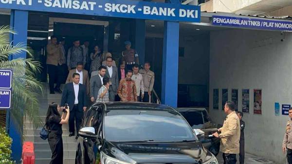 Jokowi Tiba di Polda Metro Jaya, Laporkan Tuduhan Ijazah Palsu