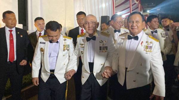 Kecam Pendukung Wapres Gibran, Pengamat: Try Sutrisno Banyak Jasanya Buat Bangsa