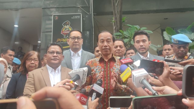 Jokowi Tolak Tuntutan Tampilkan Ijazah, Salah Satunya Karena Hak Asasi Manusia: Urusan Pribadi Tidak Boleh Dipaksa!