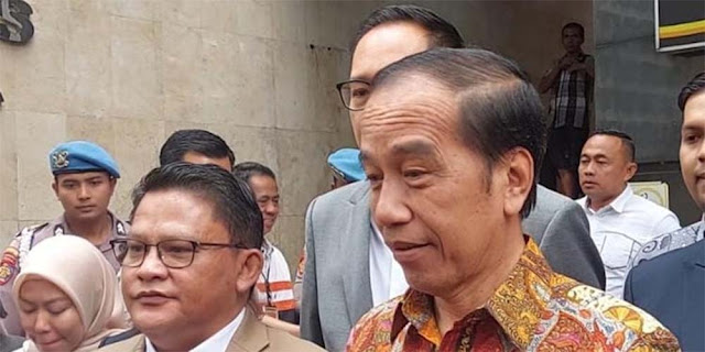 Langkah Jokowi Tepat Tempuh Jalur Hukum