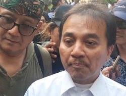 Roy Suryo Sebut Tindakan Jokowi Lucu, Memalukan, dan Tidak Elegan