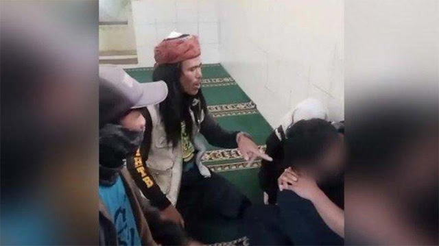 Viral! Sepasang Remaja Kepergok Mesum di Masjid Garut, Warga Heboh