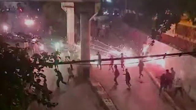 Bentrok Warga Manggarai vs Tambak Meledak! Botol dan Sajam Melayang, Jalan Lumpuh Total, Warga Panik