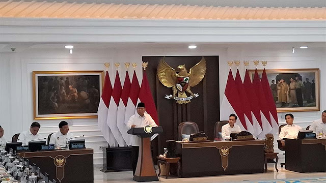 Prabowo Janji Hapus Utang-utang Petani dan Rakyat Kecil di Bank