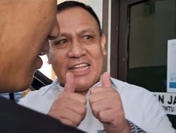 Dicap Dalang Bocorkan Operasi Penangkapan Hasto, Raja OTT Desak KPK Jerat Firli Bahuri Tersangka