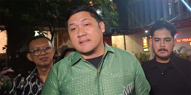 Podcaster Mikhael Sinaga Dicecar 50 Pertanyaan soal Ijazah Jokowi