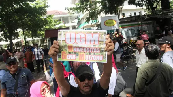 Di Tengah Isu Ijazah Jokowi, BPK Temukan Pinjaman Janggal di UGM Belasan Miliar, Ratusan Rekening atas Nama Pribadi