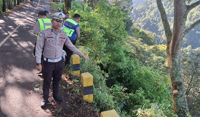 Kronologi Turis Cantik Tewas Usai Land Cruiser yang Ditumpanginya Jatuh ke Jurang Gunung Bromo