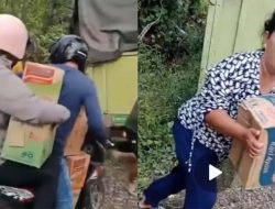 Viral Warga Jarah Mie Instan dari Muatan Truk yang Kecelakaan di Sumsel