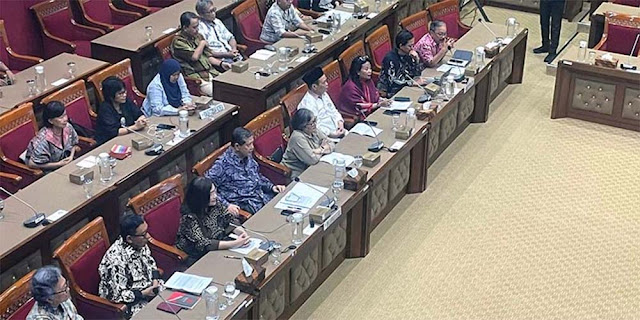 Sejarawan hingga Masyarakat Sipil Tolak Rencana Kemenbud Tulis Ulang Sejarah
