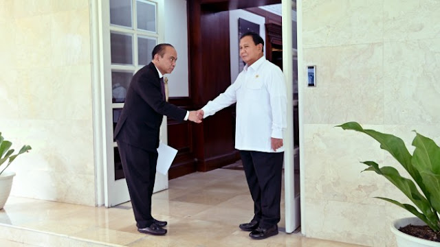 Prabowo Harus Evaluasi dan Copot Menkop Budi Arie!