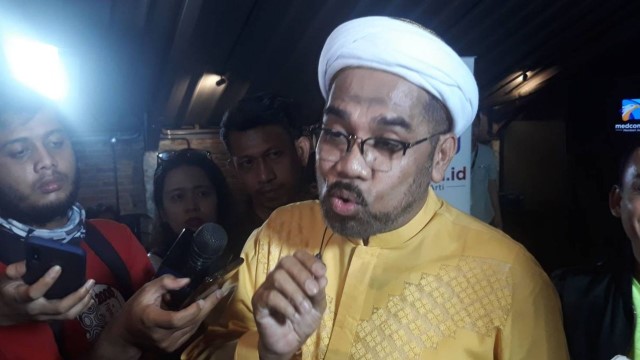 Sebut Gerombolan HTI/FPI Bangkit, Ngabalin: Mereka Mulai Beringas Serang Pak Jokowi!