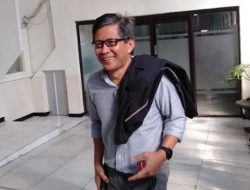 Isu Pemakzulan Gibran, Rocky Gerung Singgung PSI, Sindir Sekjen Gibranku: Baca Pakai Kuping