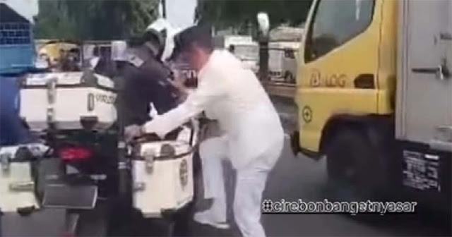 Video Momen Dedi Mulyadi Turun dari Mobil: Naik Motor Patwal Tanpa Helm Berujung Kena Tilang