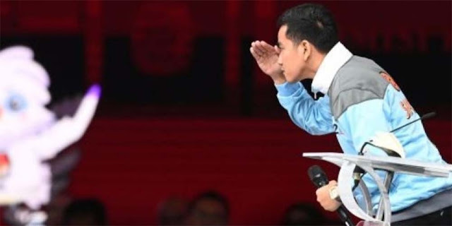 Gibran Tak Bisa Jadi Panutan Anak Muda