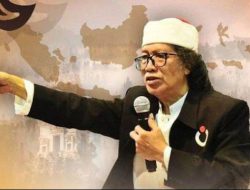 Cak Nun Sudah Ternyata Sudah Prediksi Iran Diserang Israel dan Amerika Sejak 2012, Ini Buktinya?