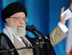 Utusan Khamenei Desak Serang Balik AS dan Tutup Selat Hormuz