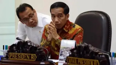 Pemerhati Intelijen SRC Sebut Ada Keterlibatan Profesor P dalam Mencetak Ijazah Palsu Jokowi