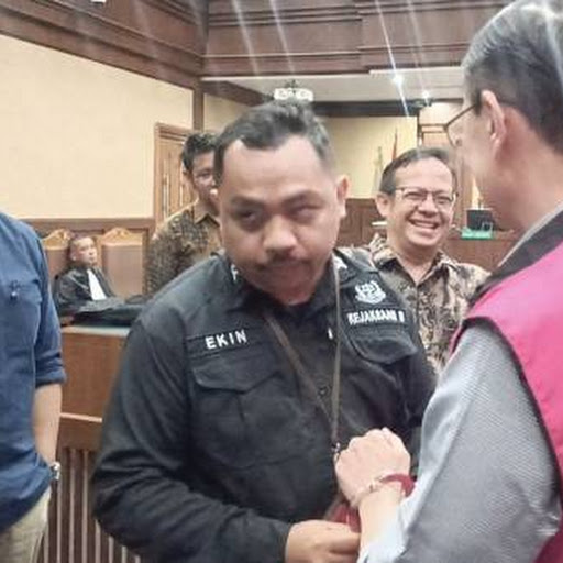 Kesedihan Anies Lihat Tom Lembong Diborgol, Terdiam hingga Gelengkan Kepala
