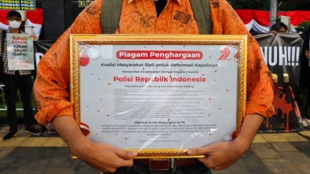 Selamat! Polri Dapat Piagam Penghargaan: Konsisten Dikritik Rakyat Tak Goyah, Dipuji Presiden Sumringah