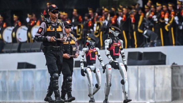Dikritik Publik Gegara Habiskan Dana Miliaran, Operator Robot Polisi Justru Ungkap Fakta Mengejutkan!