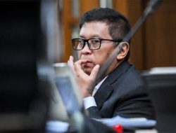 Tagar Hukum Berat Hasto Menggema di Medsos