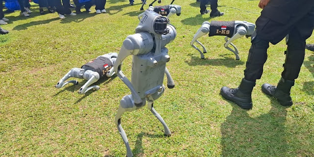Kapolri Enggan Beberkan Anggaran Robot: Orang Masih Uji Coba!