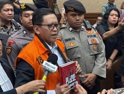Pledoi Hasto 108 Halaman Ditulis Tangan, Tim Hukum 3.550 Halaman