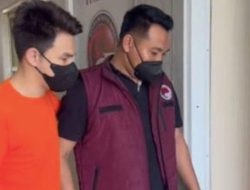 Jonathan Frizzy dalam Kondisi Lemah saat Diserahkan ke Kejaksaan Negeri Kota Tangerang, Ada Apa?