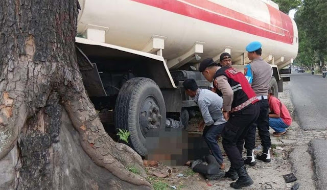 Tragis! Dosen Universitas HKBP Nomensen Tewas Ditabrak Truk Tangki BBM